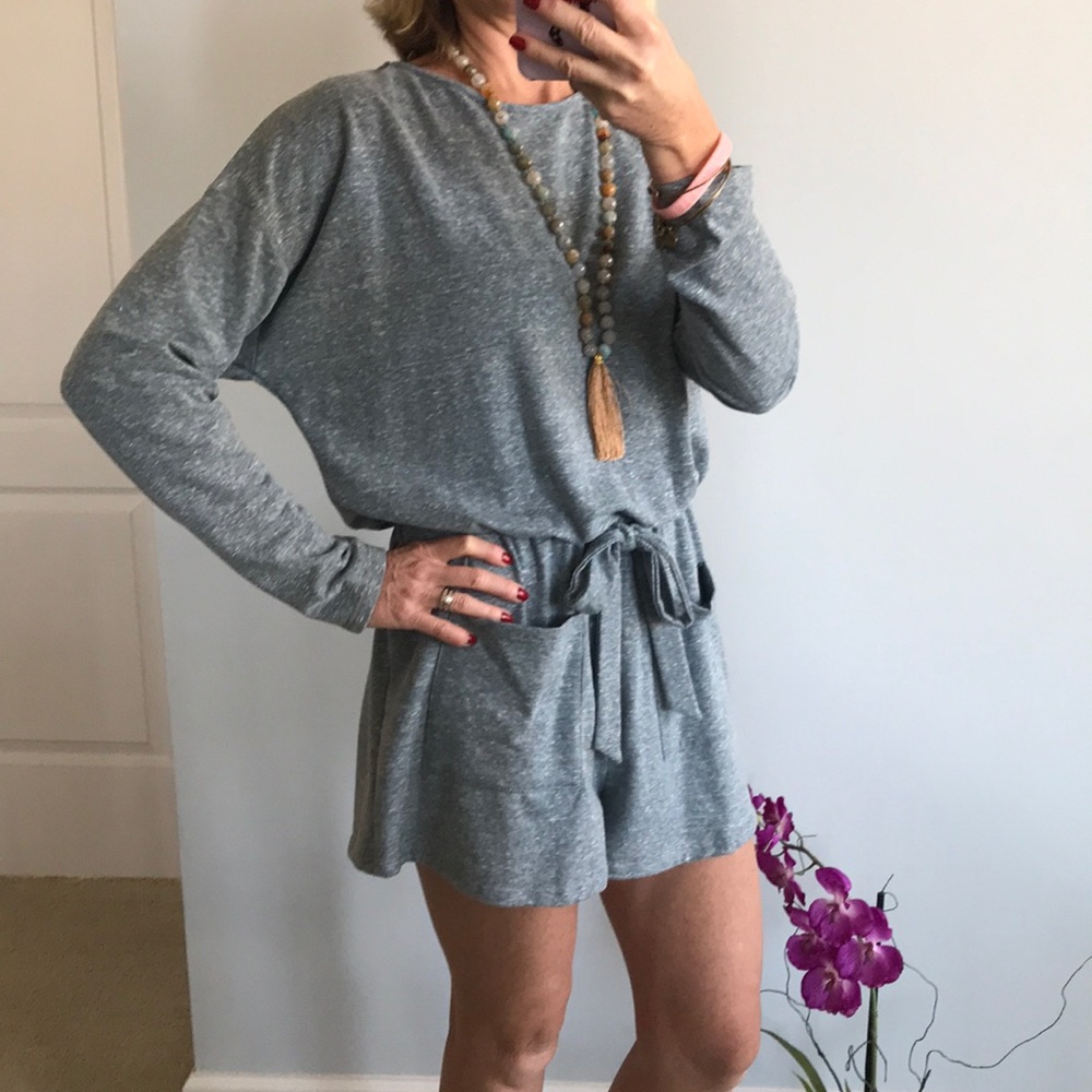 1 LARGE LEFT Grey Long Sleeve Romper - Picture 3 of 8